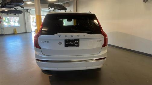 2025 Volvo XC90 B5 Core