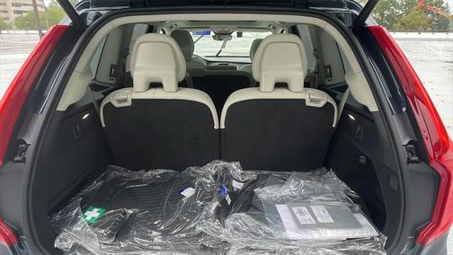 2025 Volvo XC90 B6 Plus 7-Seater