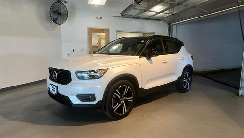2019 Volvo XC40 T5 R-Design
