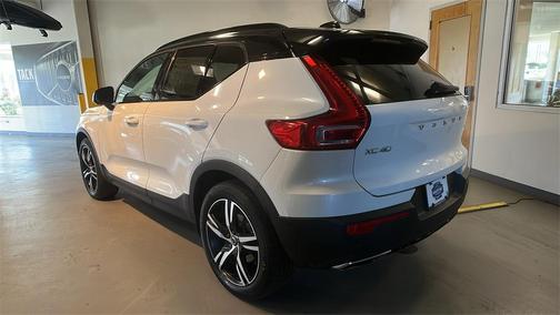 2019 Volvo XC40 T5 R-Design