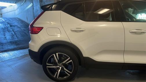 2019 Volvo XC40 T5 R-Design