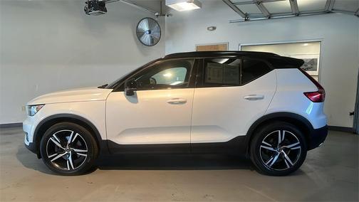 2019 Volvo XC40 T5 R-Design