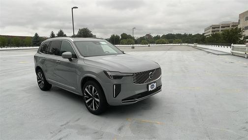 2026 Volvo XC90 B6 Core