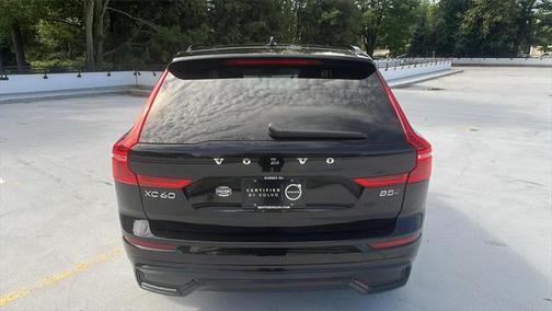 2023 Volvo XC60 B5 Plus Dark Theme