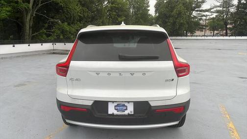 2025 Volvo XC40 B5 Plus Bright Theme