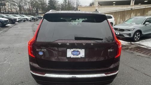 2025 Volvo XC90 B5 Core