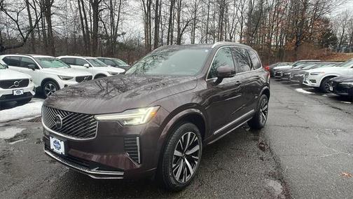 2025 Volvo XC90 B5 Core