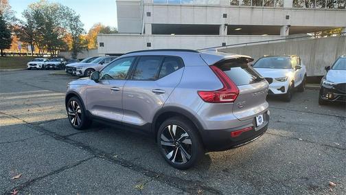 2026 Volvo XC40 B5 Plus