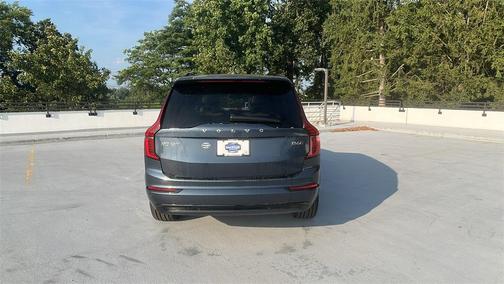 2026 Volvo XC90 B6 Ultra Dark Theme 6-Seater