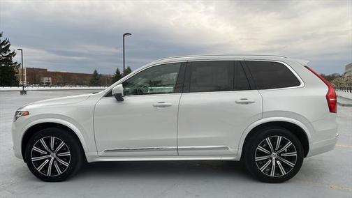 2024 Volvo XC90 B5 Core Bright Theme