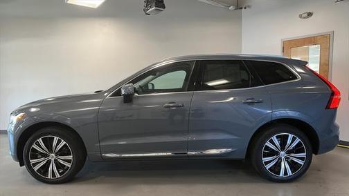 2022 Volvo XC60 B6 Inscription