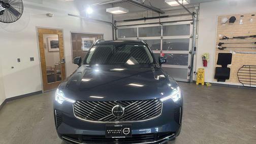 2025 Volvo XC90 B5 Plus 7-Seater