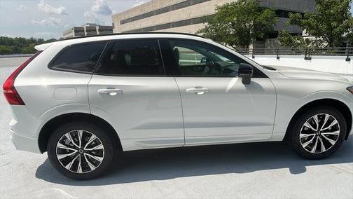 2025 Volvo XC60 B5 Core