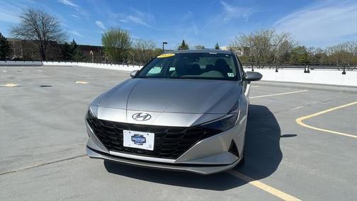 2023 Hyundai ELANTRA SEL