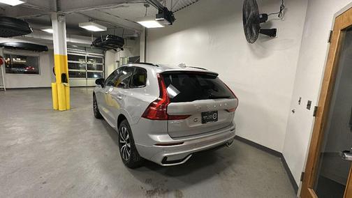 2025 Volvo XC60 B5 Plus