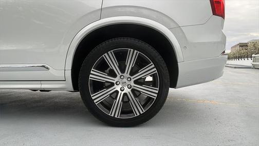 2023 Volvo XC90 Recharge Plug-In Hybrid T8 Plus Bright Theme 7-Seater