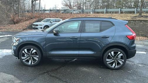 2026 Volvo XC40 B5 Ultra