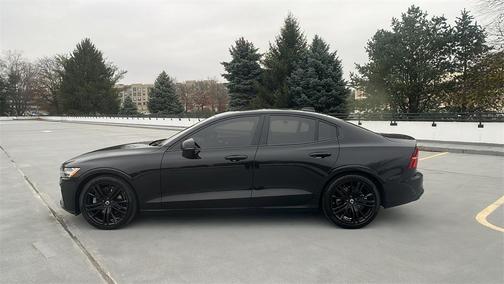 2023 Volvo S60 B5 Plus Black Edition
