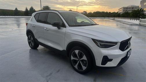 Crystal White 2026 Volvo XC40 Plus, B5 AWD Gas (mild hybrid), Dark