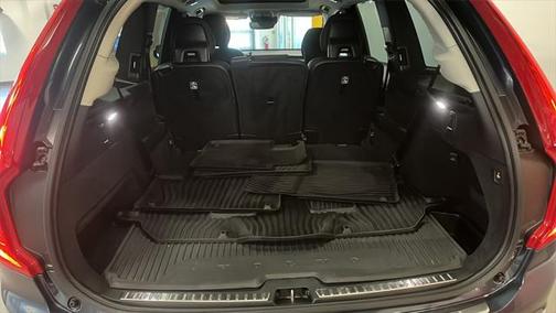 2022 Volvo XC90 Recharge Plug-In Hybrid T8 Inscription 6 Passenger