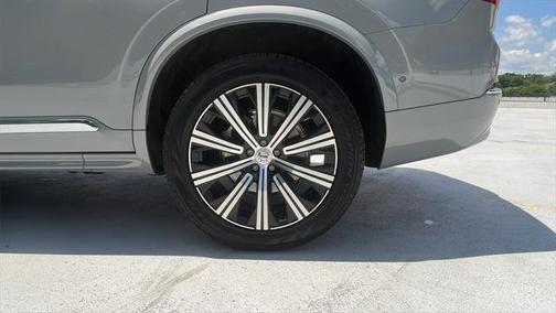 2024 Volvo XC90 B6 Plus Bright Theme 6-Seater