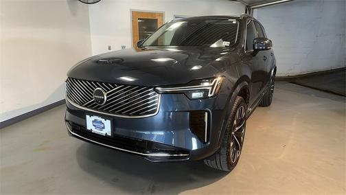 2026 Volvo XC90 B5 Plus 7-Seater