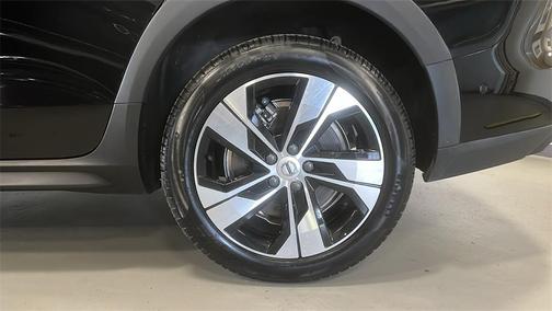 2024 Volvo V60 Cross Country B5 Plus