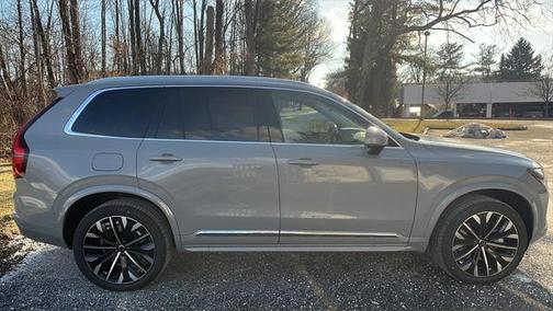 2025 Volvo XC90 Plug-In Hybrid T8 Plus 7-Seater