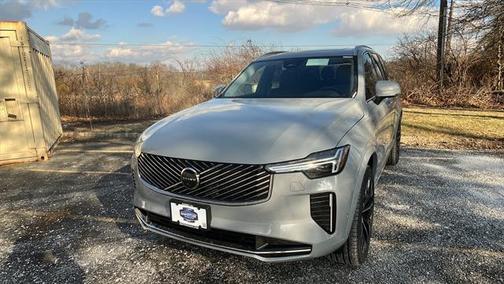 2025 Volvo XC90 Plug-In Hybrid T8 Plus 7-Seater
