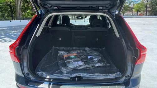 2025 Volvo XC60 B5 Plus