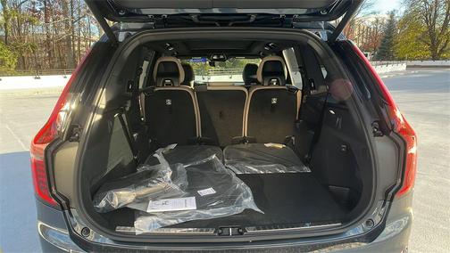 2026 Volvo XC90 B6 Ultra Dark Theme 7-Seater