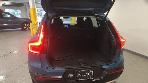 2023 Volvo XC40 B5 Core