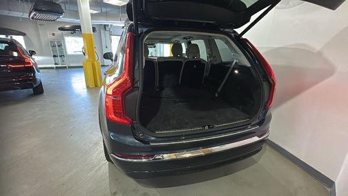 Denim Blue Metallic 2025 Volvo XC90 B5 Core