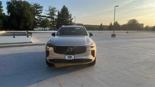 2026 Volvo XC90 B6 Ultra Dark Theme 6-Seater