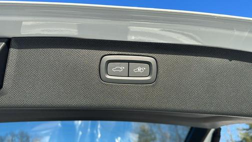 2026 Volvo XC90 B6 Ultra Dark Theme 7-Seater