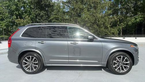 2019 Volvo XC90 T5 Momentum