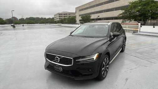 2023 Volvo V60 Cross Country B5 Ultimate