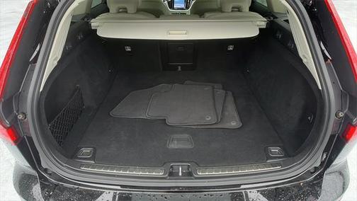 2023 Volvo V60 Cross Country B5 Ultimate