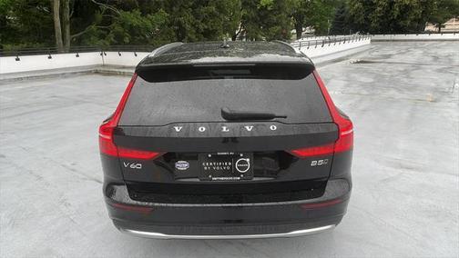 2023 Volvo V60 Cross Country B5 Ultimate