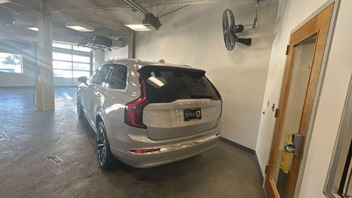 2025 Volvo XC90 B6 Plus 7-Seater