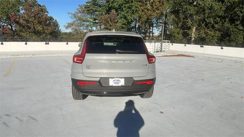 2026 Volvo XC40 B5 Plus