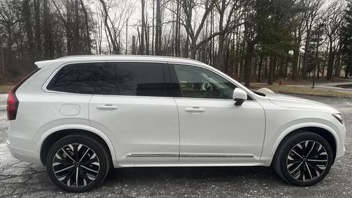 2025 Volvo XC90 Plug-In Hybrid T8 Plus 7-Seater