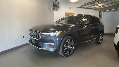 2022 Volvo XC60 B6 Inscription