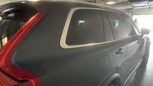 2024 Volvo XC90 Recharge Plug-In Hybrid T8 Ultimate Bright Theme 7-Seater