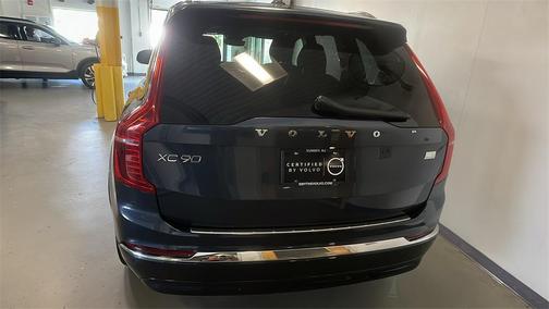 2024 Volvo XC90 Recharge Plug-In Hybrid T8 Ultimate Bright Theme 7-Seater