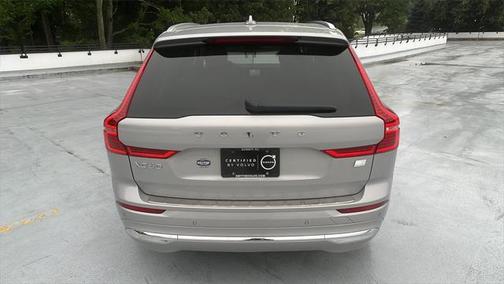 2022 Volvo XC60 Recharge Plug-In Hybrid T8 Inscription Expression