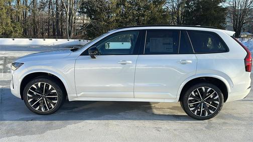 2026 Volvo XC90 B6 Ultra Dark Theme 7-Seater