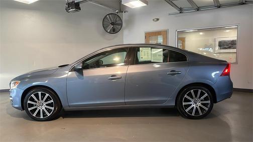 2017 Volvo S60 Inscription T5 Platinum