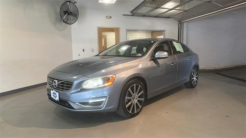 2017 Volvo S60 Inscription T5 Platinum