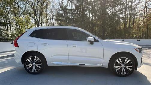 2022 Volvo XC60 B5 Inscription